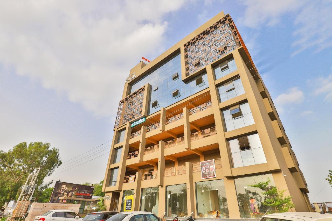 Oyo 16604 Hotel Sparsh Inn Ахмедабад Экстерьер фото