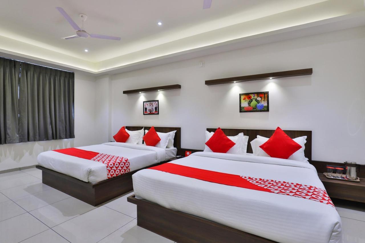 Oyo 16604 Hotel Sparsh Inn Ахмедабад Экстерьер фото