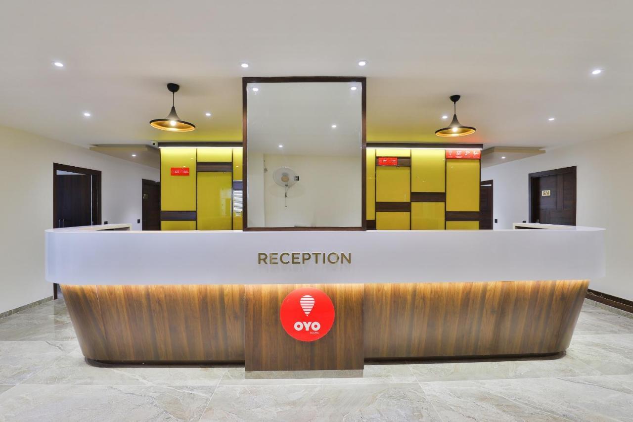 Oyo 16604 Hotel Sparsh Inn Ахмедабад Экстерьер фото